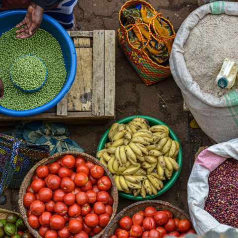 A,woman,selling,fruit,in,the,market,huye,in,rwanda.