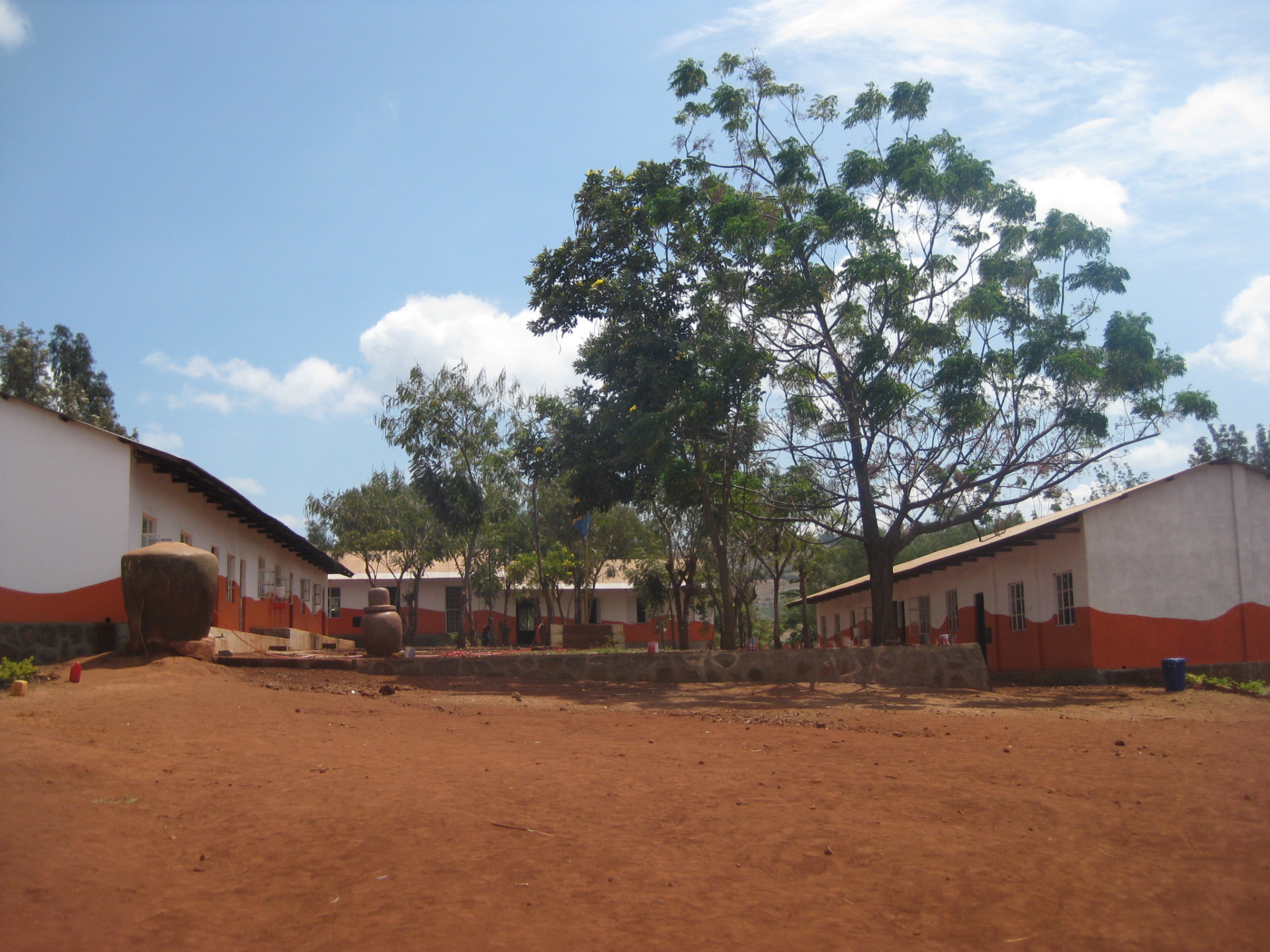 Primary school karatu wikicommons author regentspark