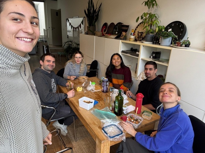 F7268d48 3ec4 4aaa b7a5 90db19c97a9a 720