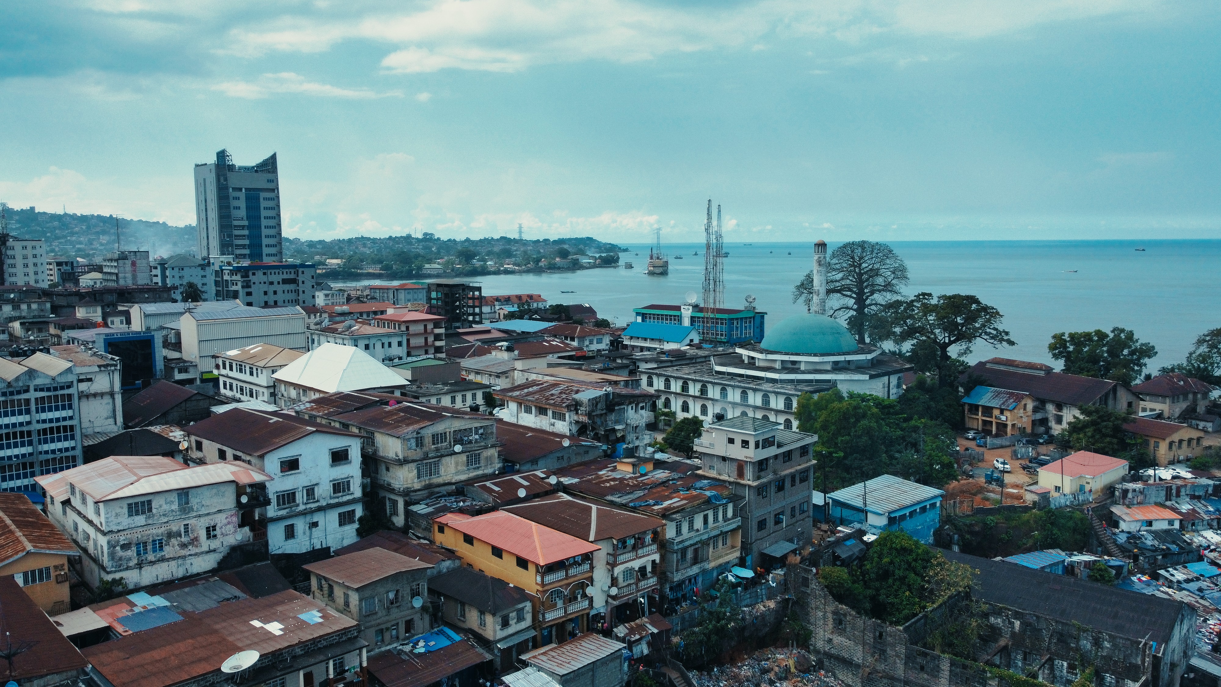 Sierra Leone - Abdulai Sayni via unsplash